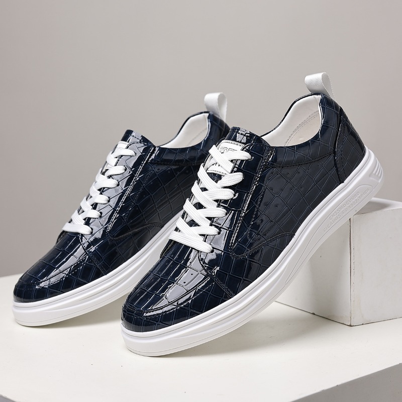 Classic Male Low Top Skate Sho - Men'S Shoes Hey Dude recension och pris